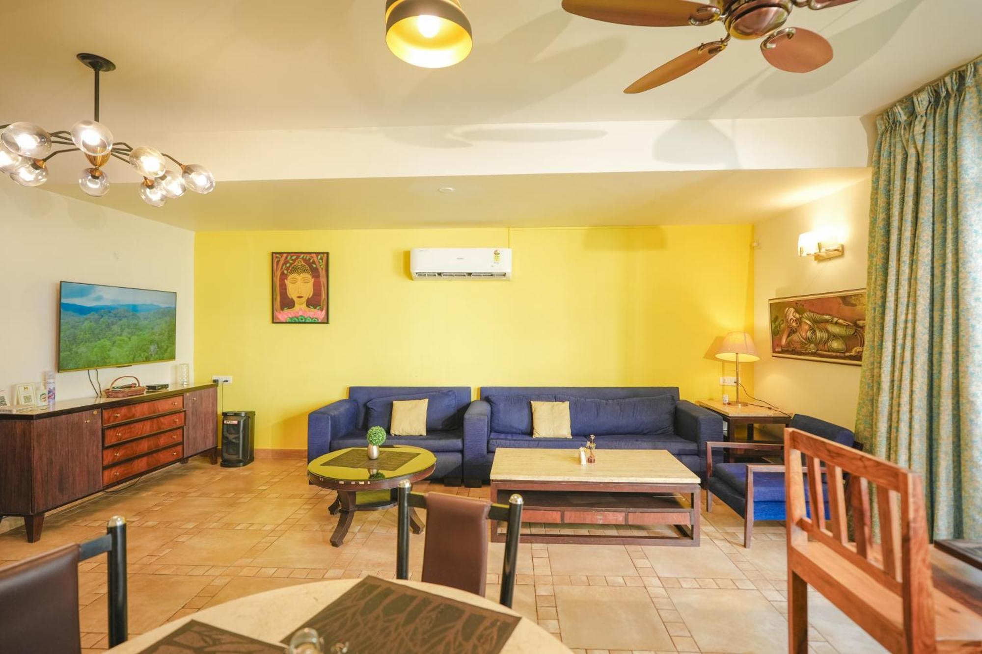 Villa M - Jia 3- 3Bhk In Candolim, Pool Facing, Near Beach, Breakfast Included Exterior foto