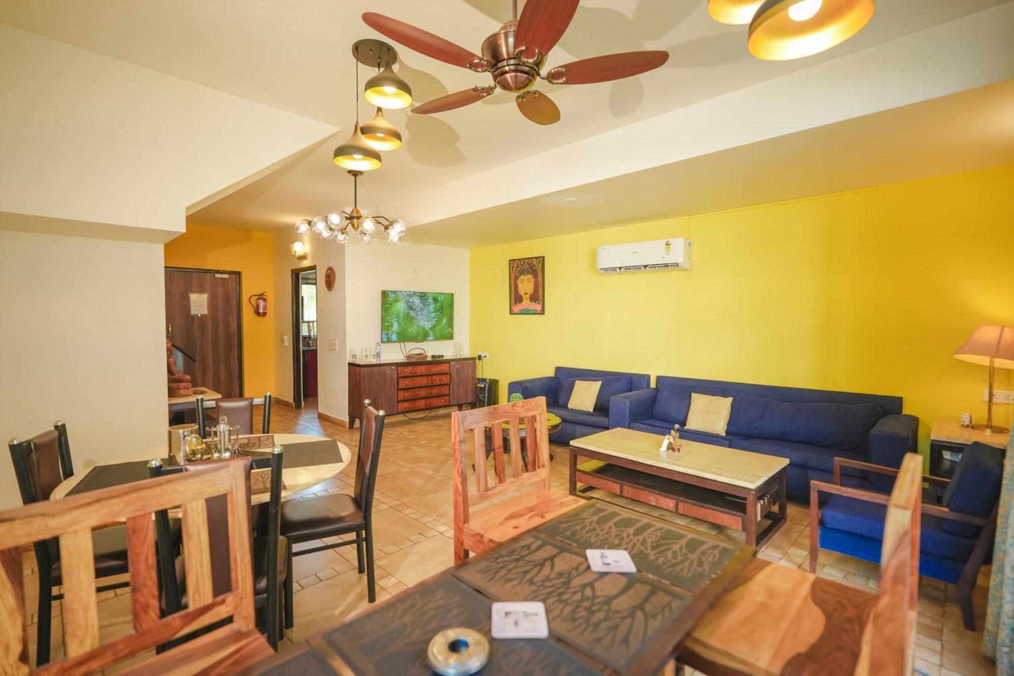 Villa M - Jia 3- 3Bhk In Candolim, Pool Facing, Near Beach, Breakfast Included Exterior foto